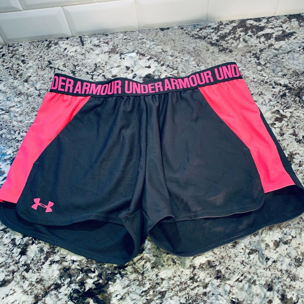 Under Armour Shorts Size Medium